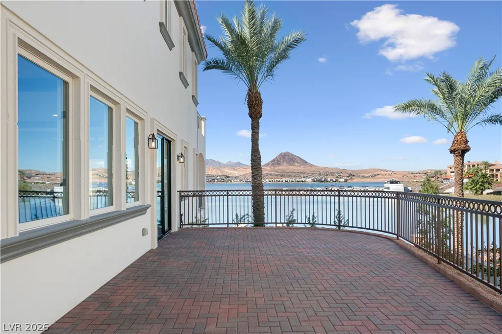19 Via Del Garda, Henderson, NV 89011
