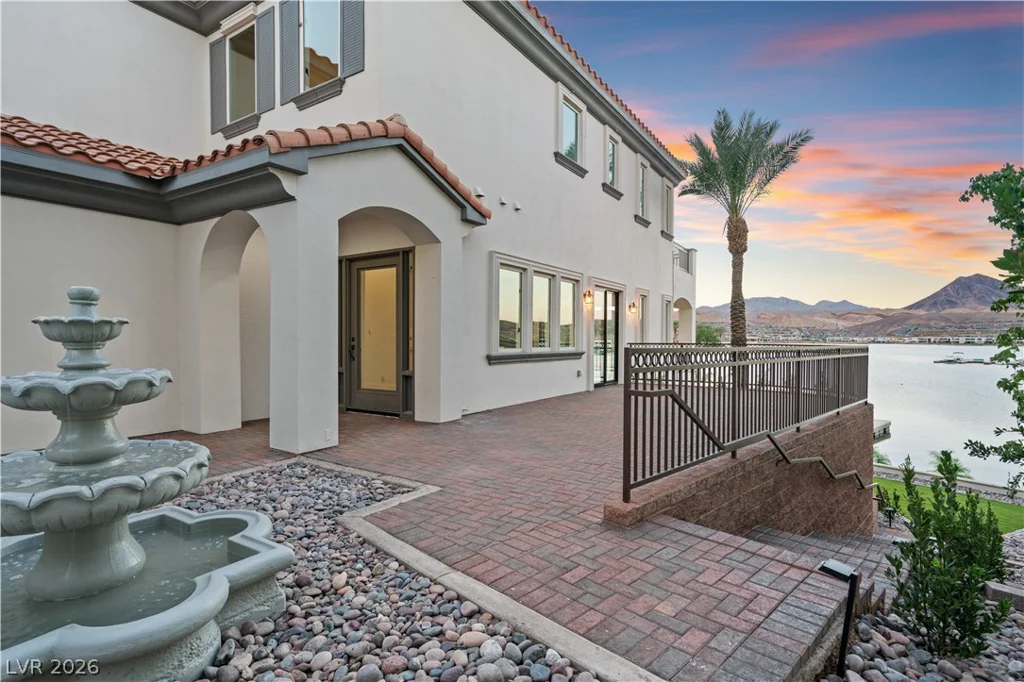 19 Via Del Garda, Henderson, NV 89011