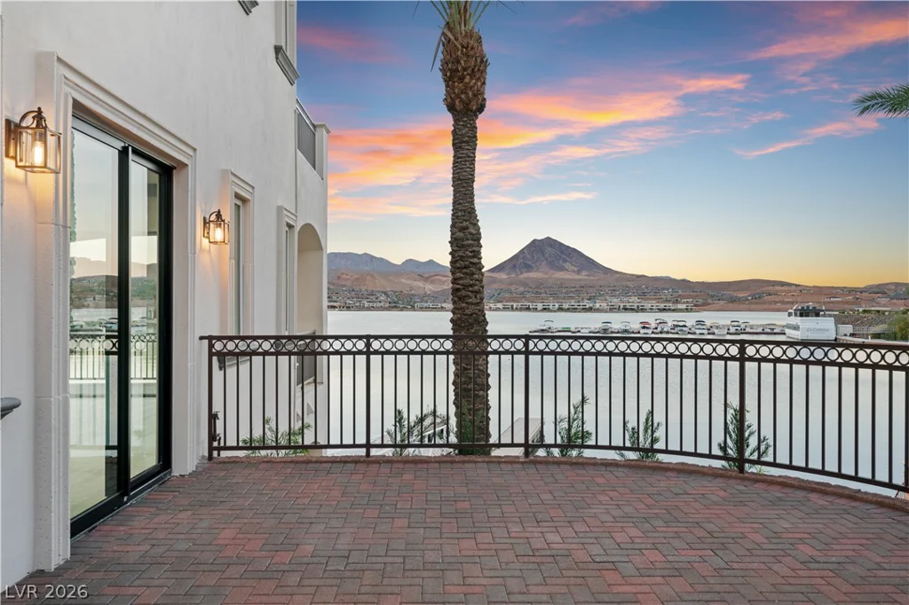19 Via Del Garda, Henderson, NV 89011