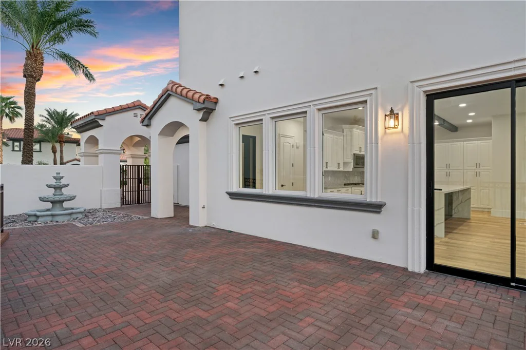 19 Via Del Garda, Henderson, NV 89011