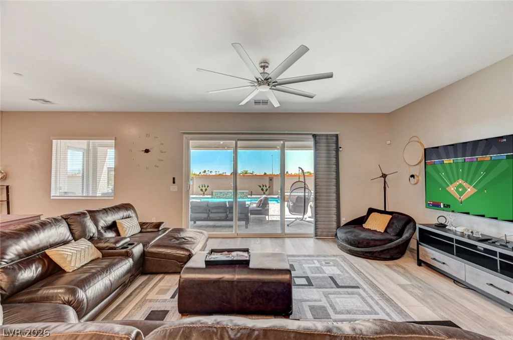 5241 Brayden, Las Vegas, NV 89131