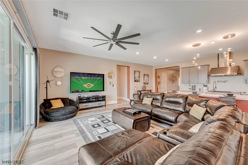 5241 Brayden, Las Vegas, NV 89131