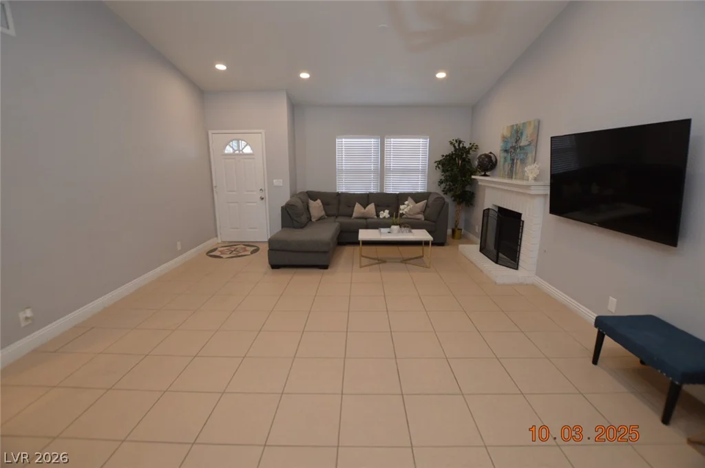4406 Newhaven, Las Vegas, NV 89147