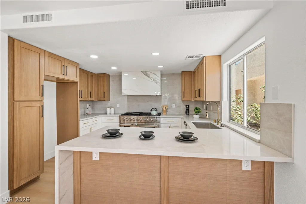 3033 Misty Harbour, Las Vegas, NV 89117