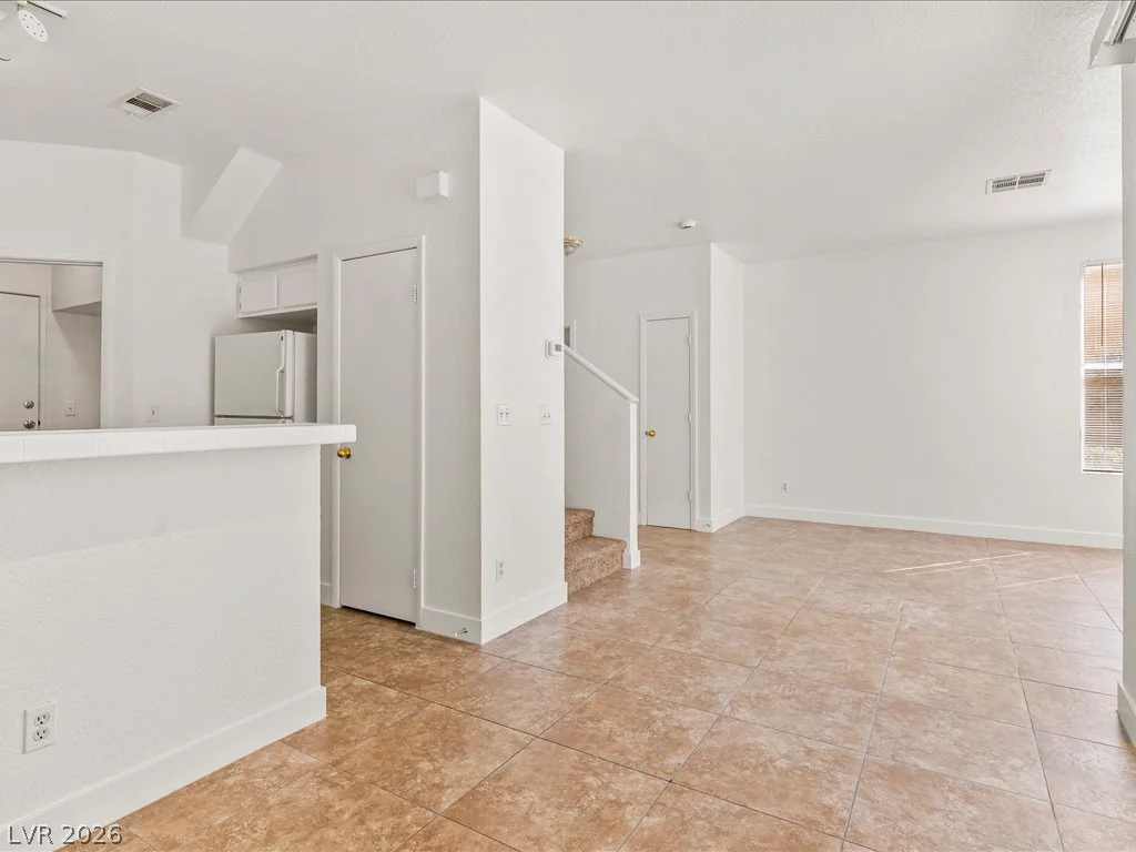 251 Green Valley, Henderson, NV 89012