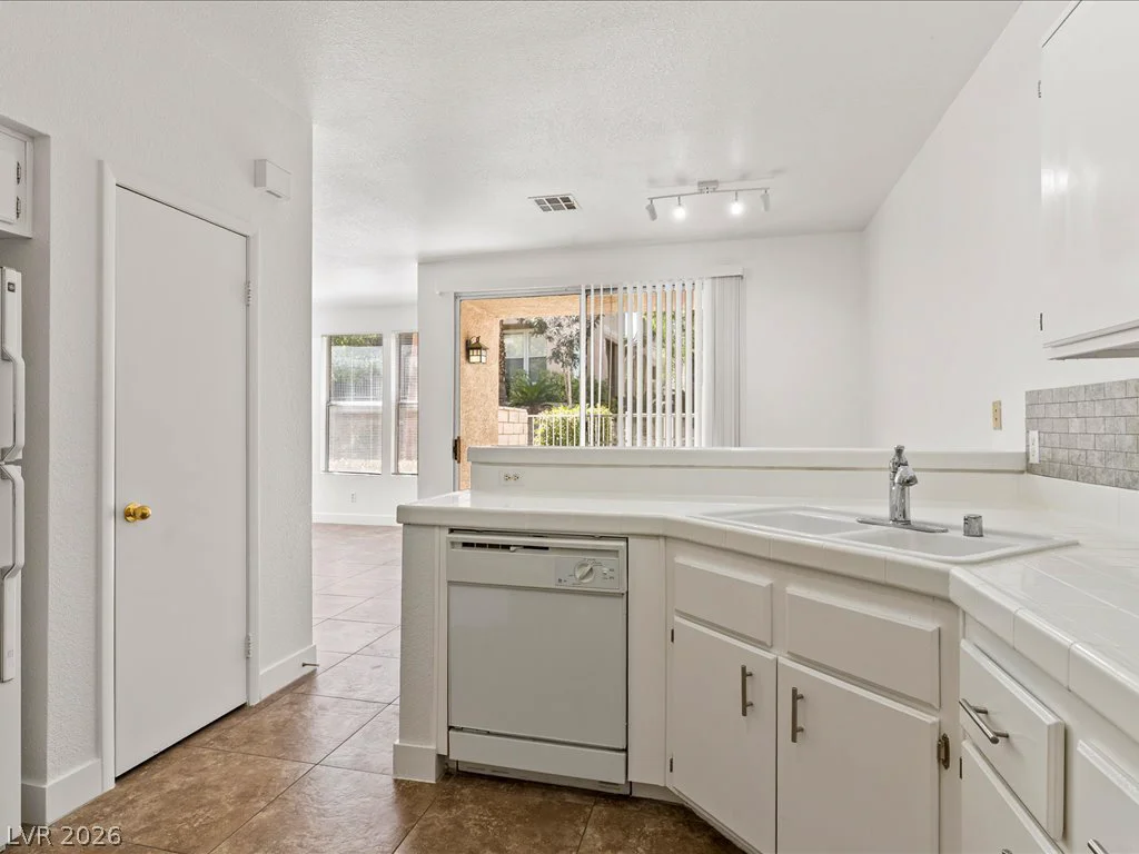 251 Green Valley, Henderson, NV 89012