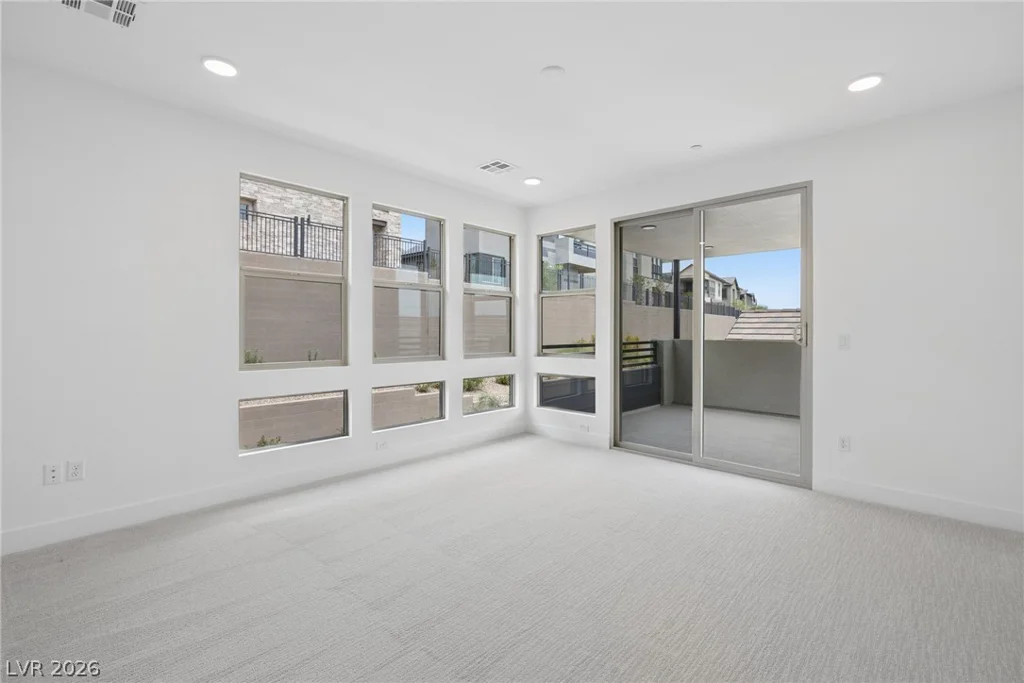 961 Golden Summit, Las Vegas, NV 89138