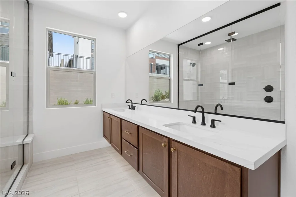 961 Golden Summit, Las Vegas, NV 89138