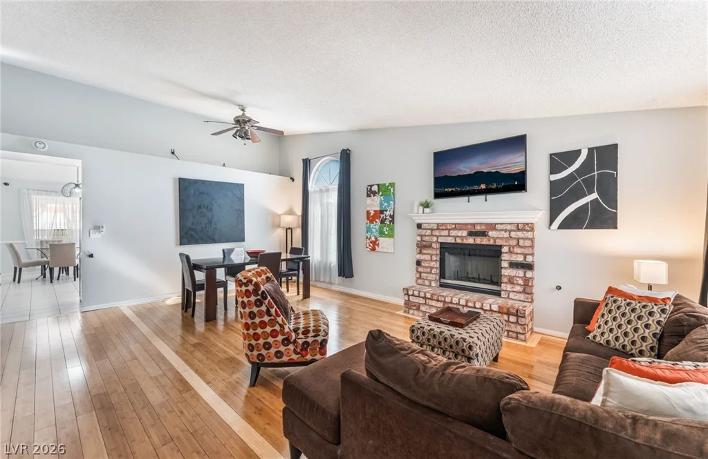 901 Shifting Sands, Las Vegas, NV 89108
