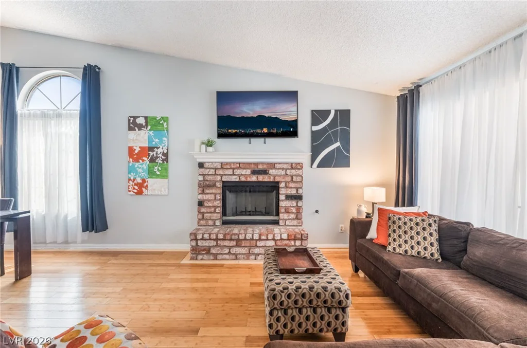 901 Shifting Sands, Las Vegas, NV 89108