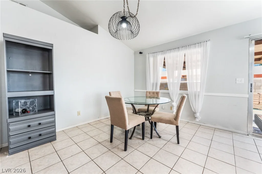 901 Shifting Sands, Las Vegas, NV 89108