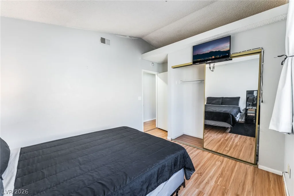 901 Shifting Sands, Las Vegas, NV 89108