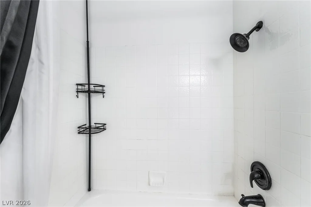 901 Shifting Sands, Las Vegas, NV 89108