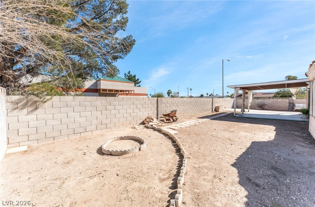 901 Shifting Sands, Las Vegas, NV 89108