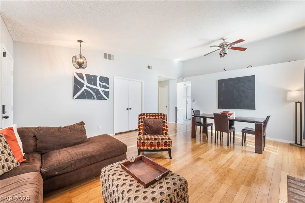 901 Shifting Sands, Las Vegas, NV 89108