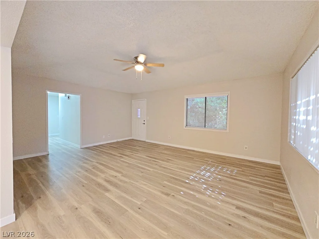 1025 Willow Tree, Las Vegas, NV 89128