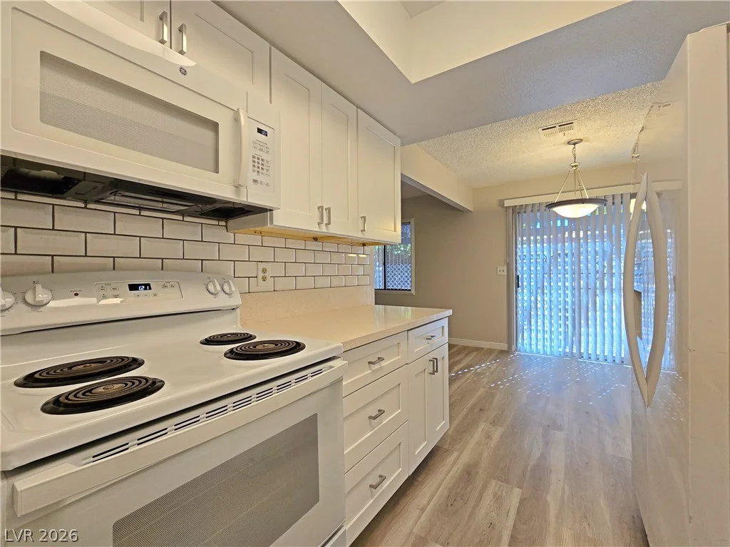 1025 Willow Tree, Las Vegas, NV 89128