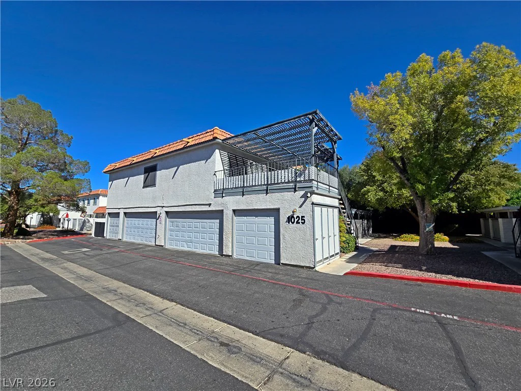 1025 Willow Tree, Las Vegas, NV 89128