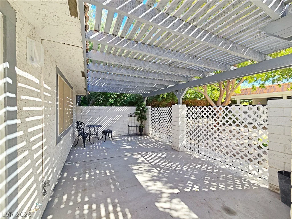 1025 Willow Tree, Las Vegas, NV 89128