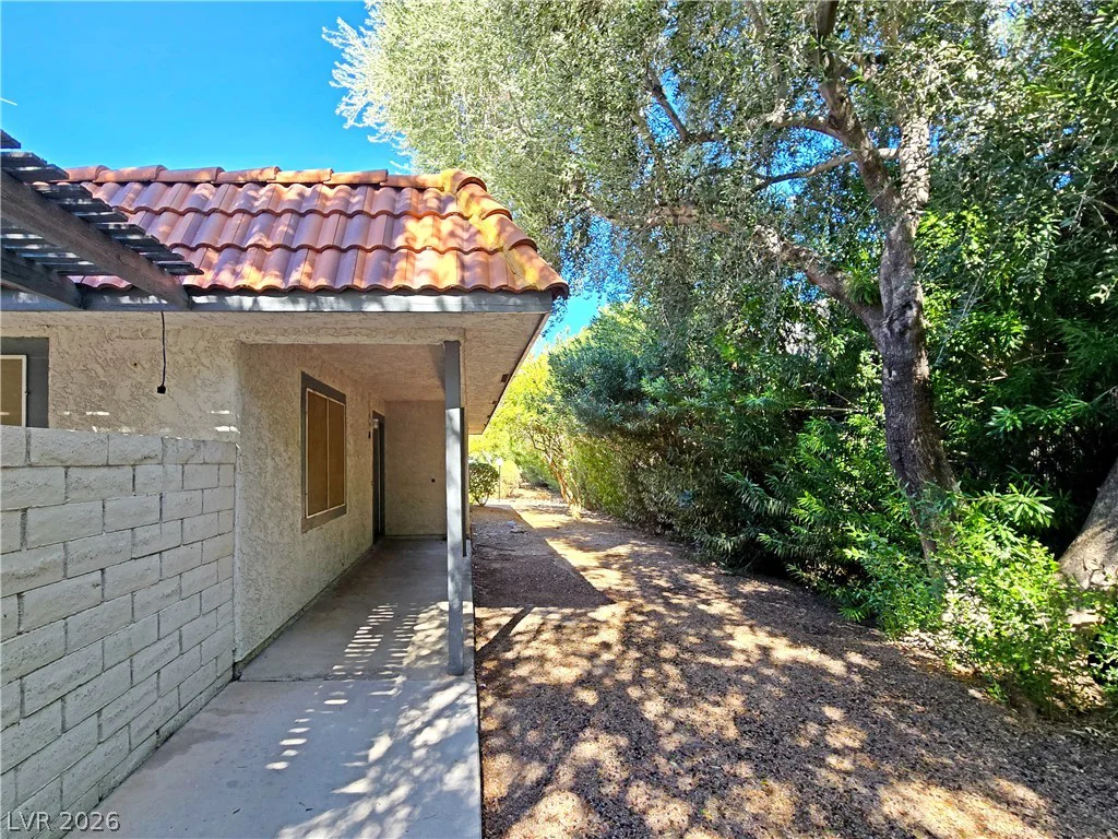 1025 Willow Tree, Las Vegas, NV 89128