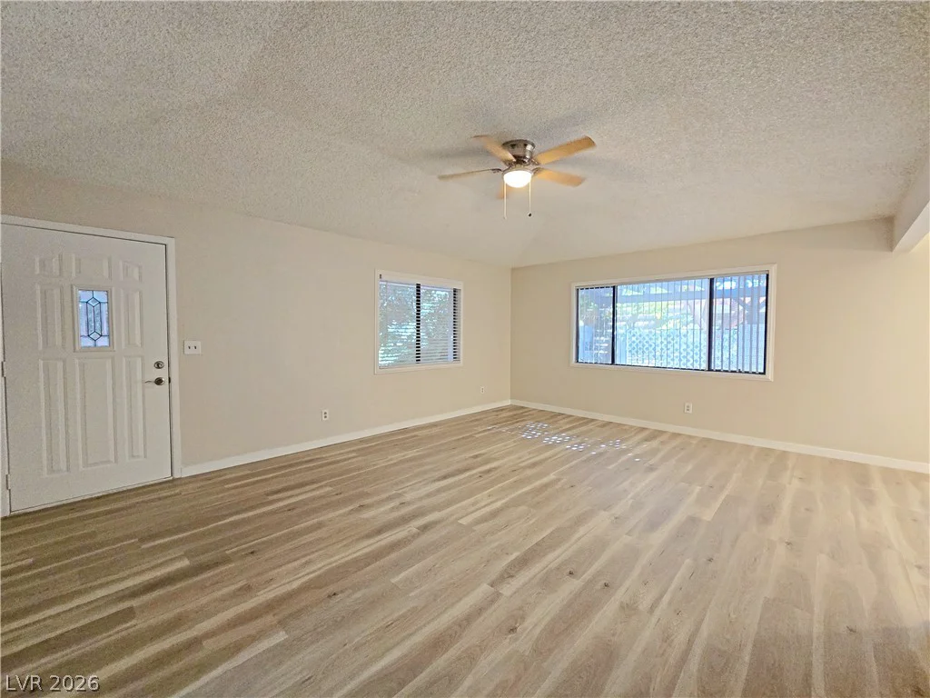 1025 Willow Tree, Las Vegas, NV 89128