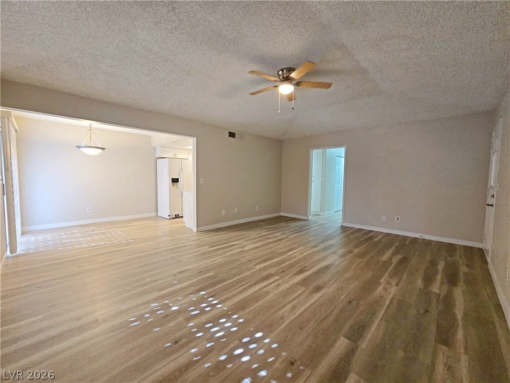 1025 Willow Tree, Las Vegas, NV 89128
