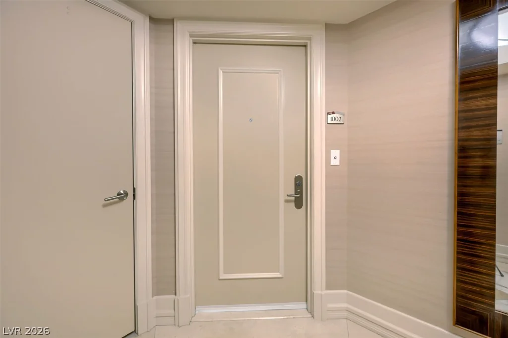 2777 Paradise, Las Vegas, NV 89109