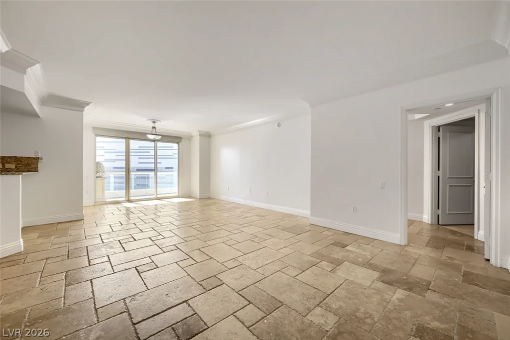 2777 Paradise, Las Vegas, NV 89109