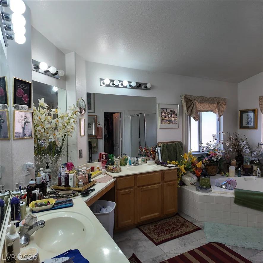 1405 Blazing Sand, Las Vegas, NV 89110