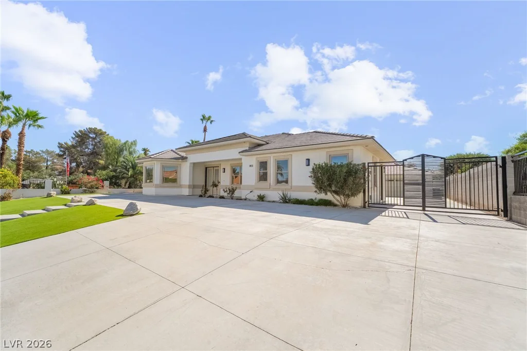 3869 Rawhide, Las Vegas, NV 89120