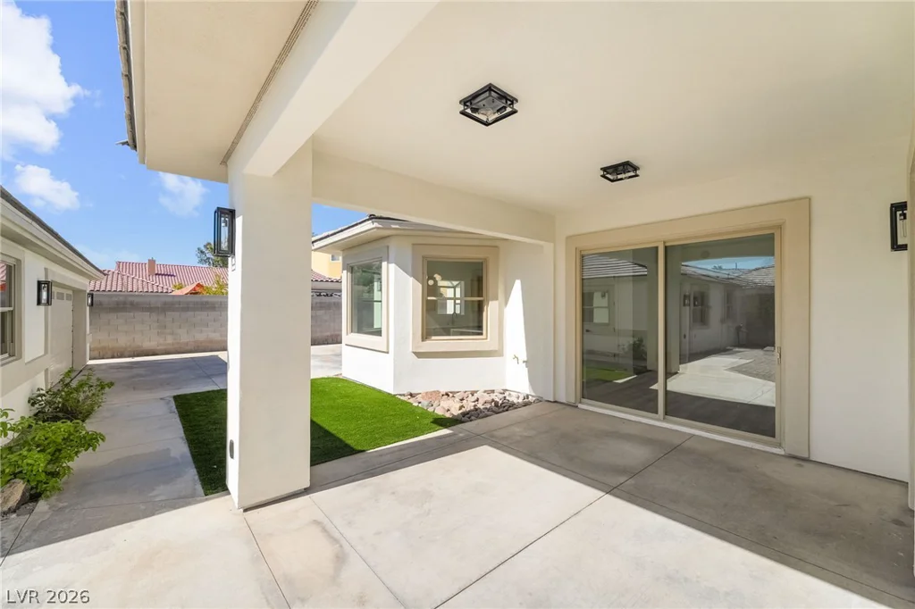 3869 Rawhide, Las Vegas, NV 89120