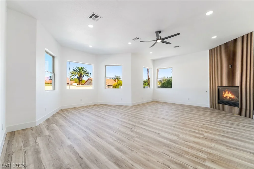 3869 Rawhide, Las Vegas, NV 89120