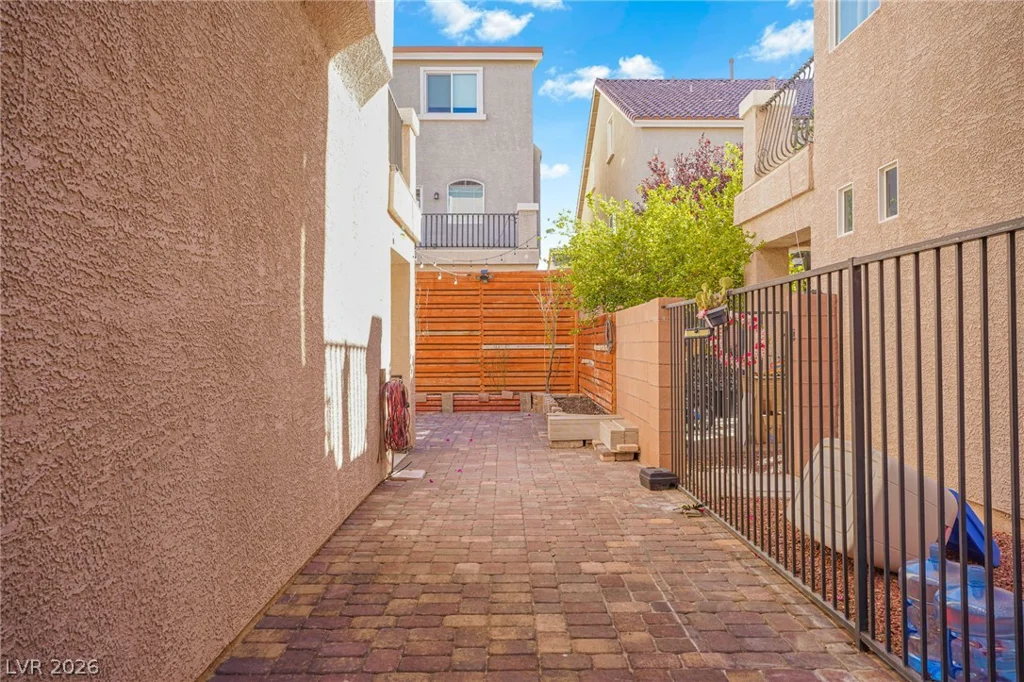 6005 Crown Palms, Las Vegas, NV 89139