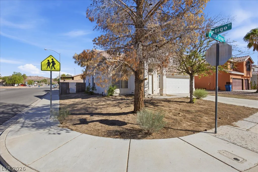 2000 Maple Springs, Henderson, NV 89002