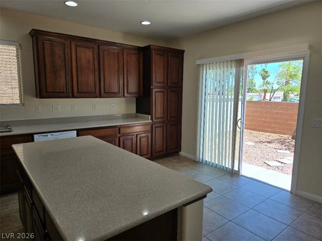 7668 Ambersnail, Las Vegas, NV 89139
