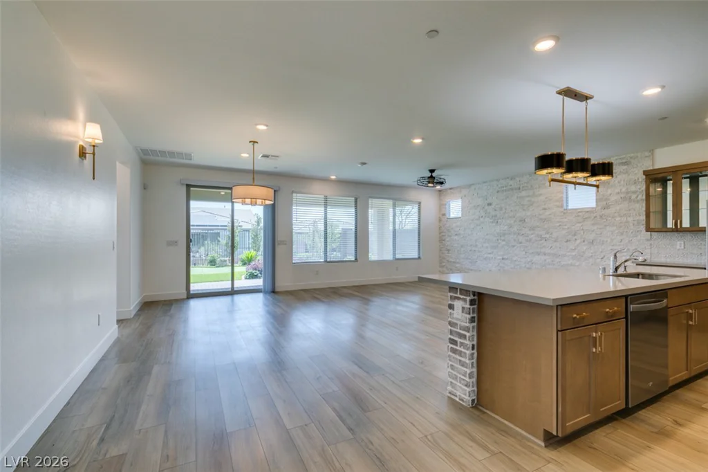 10184 Chrysolite, Las Vegas, NV 89143