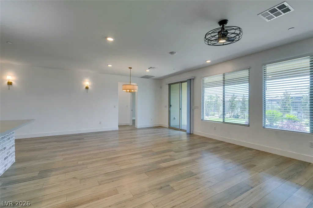 10184 Chrysolite, Las Vegas, NV 89143