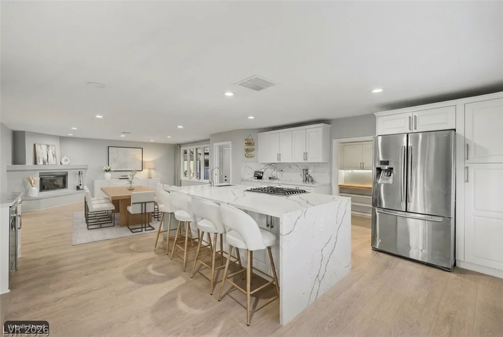 1572 Santa Anita, Las Vegas, NV 89119