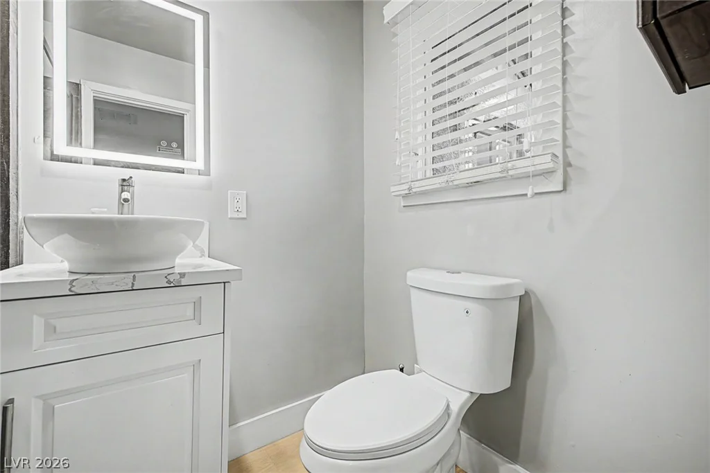 1572 Santa Anita, Las Vegas, NV 89119