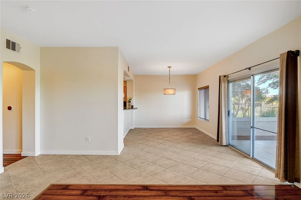 10730 Amber Ridge, Las Vegas, NV 89144