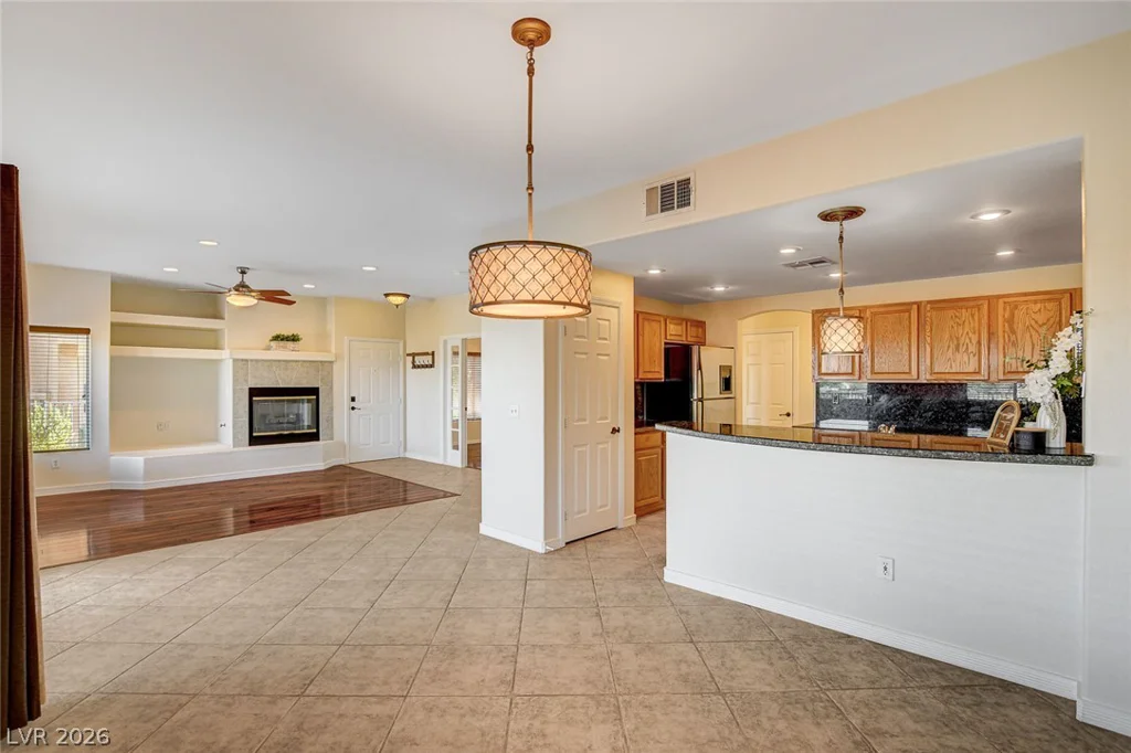 10730 Amber Ridge, Las Vegas, NV 89144