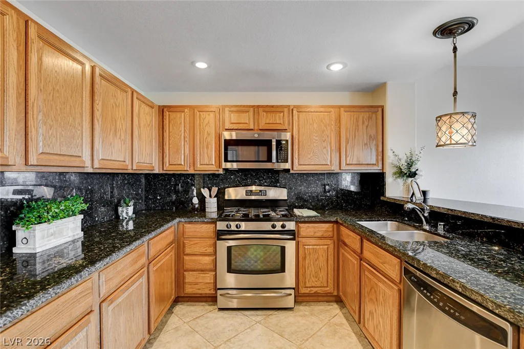 10730 Amber Ridge, Las Vegas, NV 89144