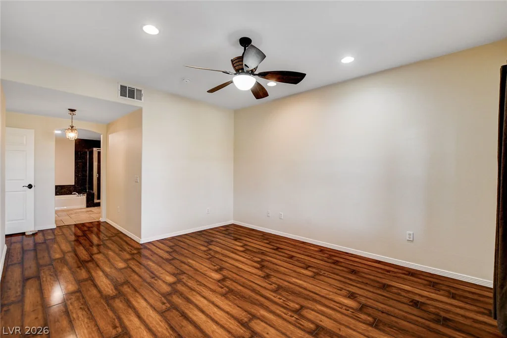 10730 Amber Ridge, Las Vegas, NV 89144