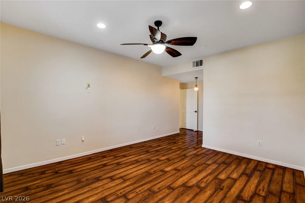 10730 Amber Ridge, Las Vegas, NV 89144