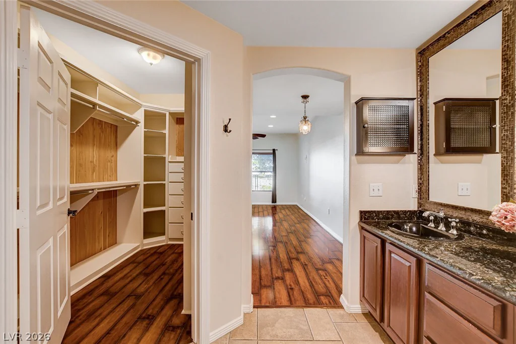 10730 Amber Ridge, Las Vegas, NV 89144