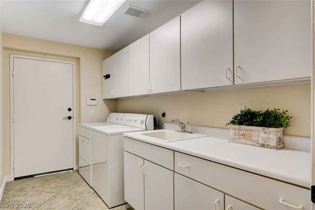 10730 Amber Ridge, Las Vegas, NV 89144