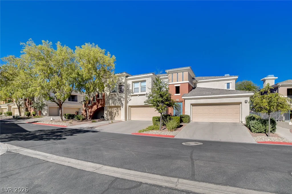 10730 Amber Ridge, Las Vegas, NV 89144